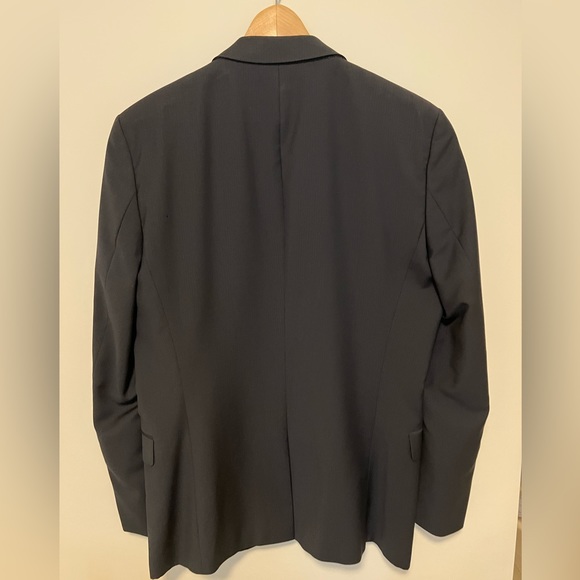 SOLD-Hugo Boss Suit - Picture 3 of 11